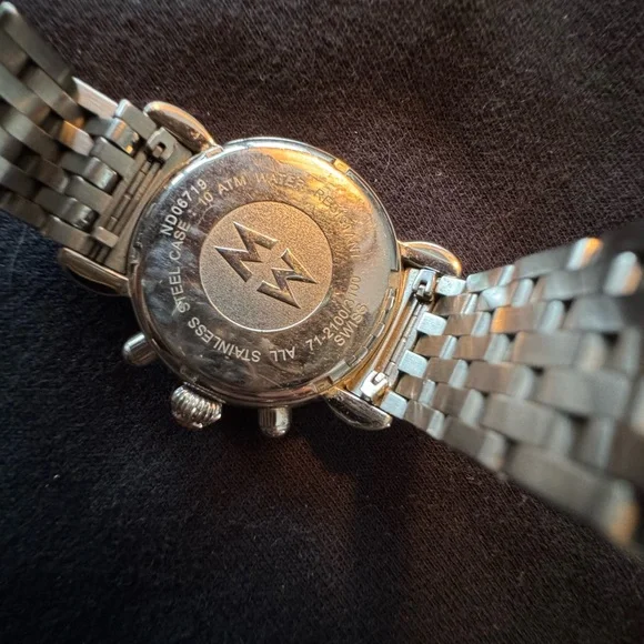 Silver Chronograph women Watch - Picture 4 of 9